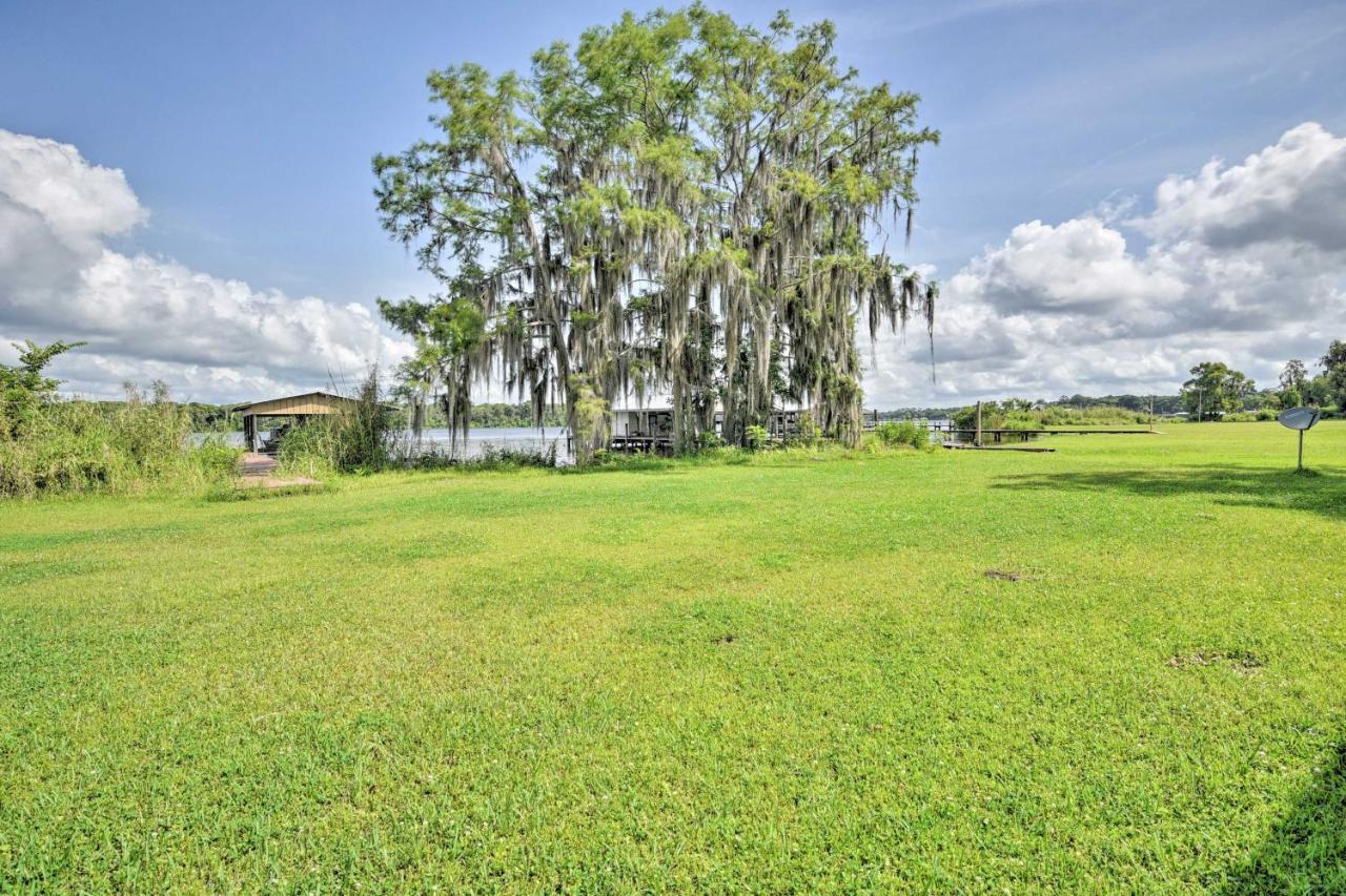 Waterfront Welaka Escape With Private Docks! Villa Exterior photo