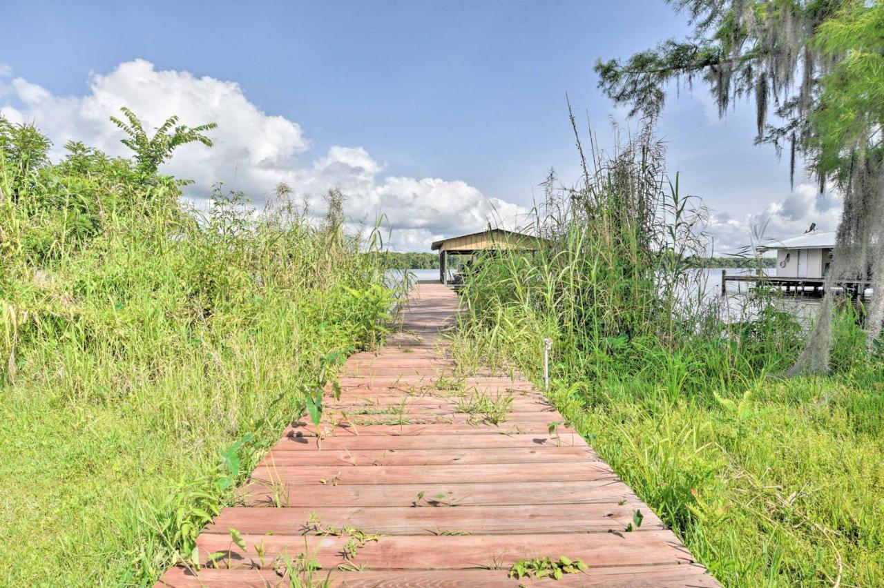 Waterfront Welaka Escape With Private Docks! Villa Exterior photo